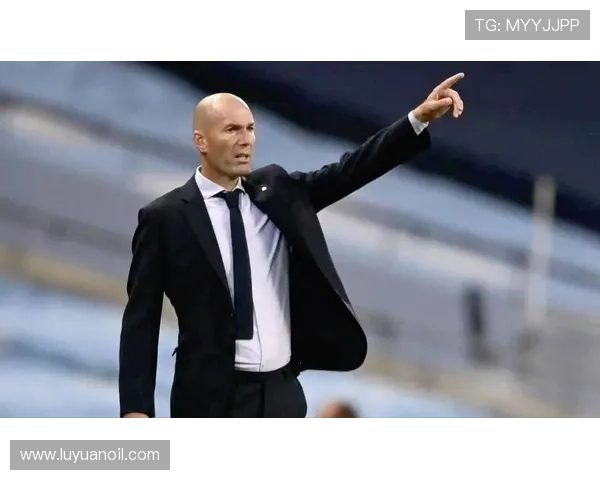 过去20年足球界最具影响力球星盘点与成就回顾